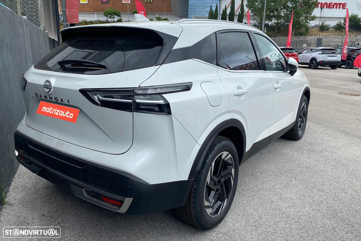 Nissan Qashqai 1.3 DIG-T N-Connecta LED Xtronic - 3