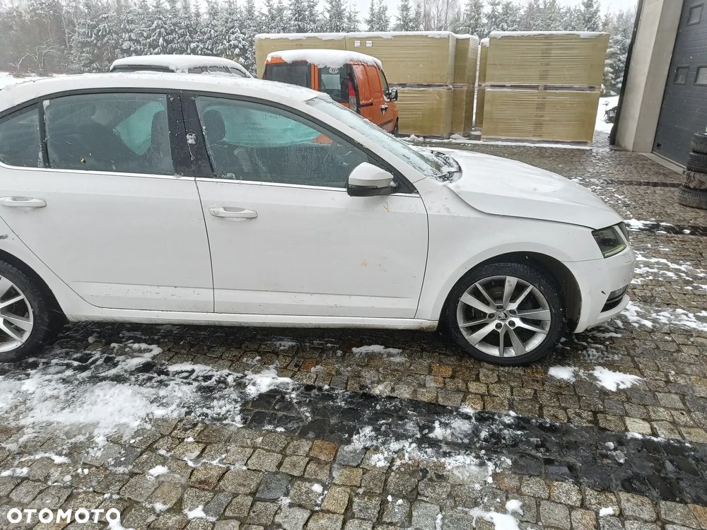 Skoda Octavia 2.0 TDI Style DSG - 11