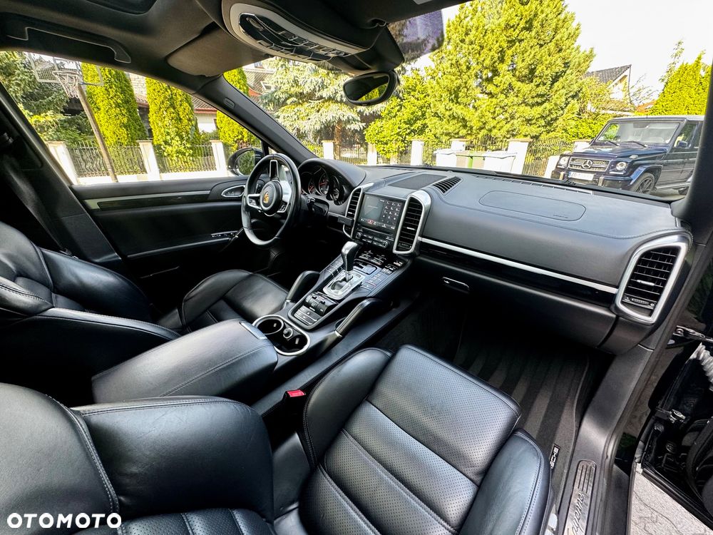 Porsche Cayenne Platinum Edition - 15