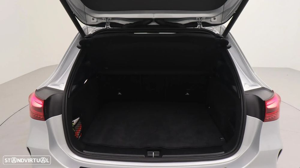 Mercedes-Benz GLA 180 d AMG Line - 28