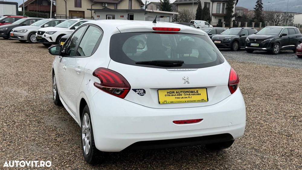 Peugeot 208 PureTech 75 Allure Pack - 10