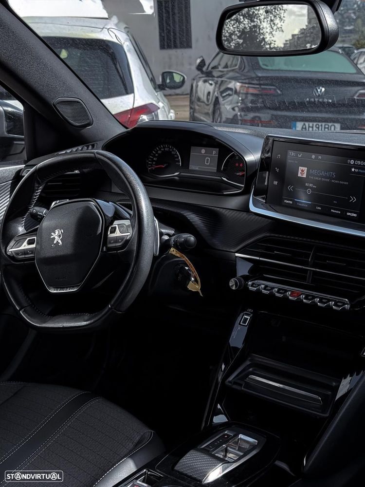 Peugeot 2008 1.5 BlueHDi Allure EAT8 - 12