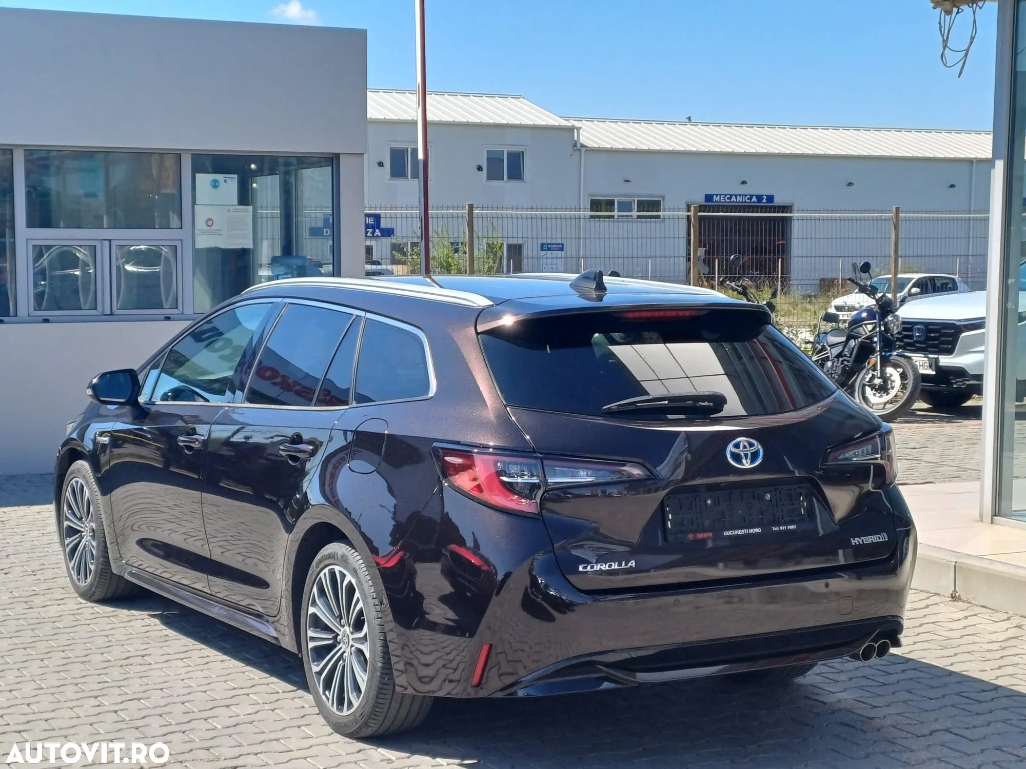 Toyota Corolla 2.0 HSD Exclusive Plus GR Sport Bi-Tone - 5