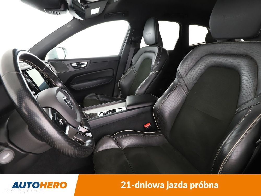Volvo XC 60 D4 R-Design - 11