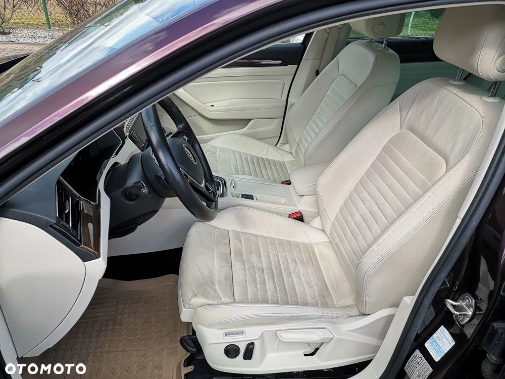 Volkswagen Passat - 11