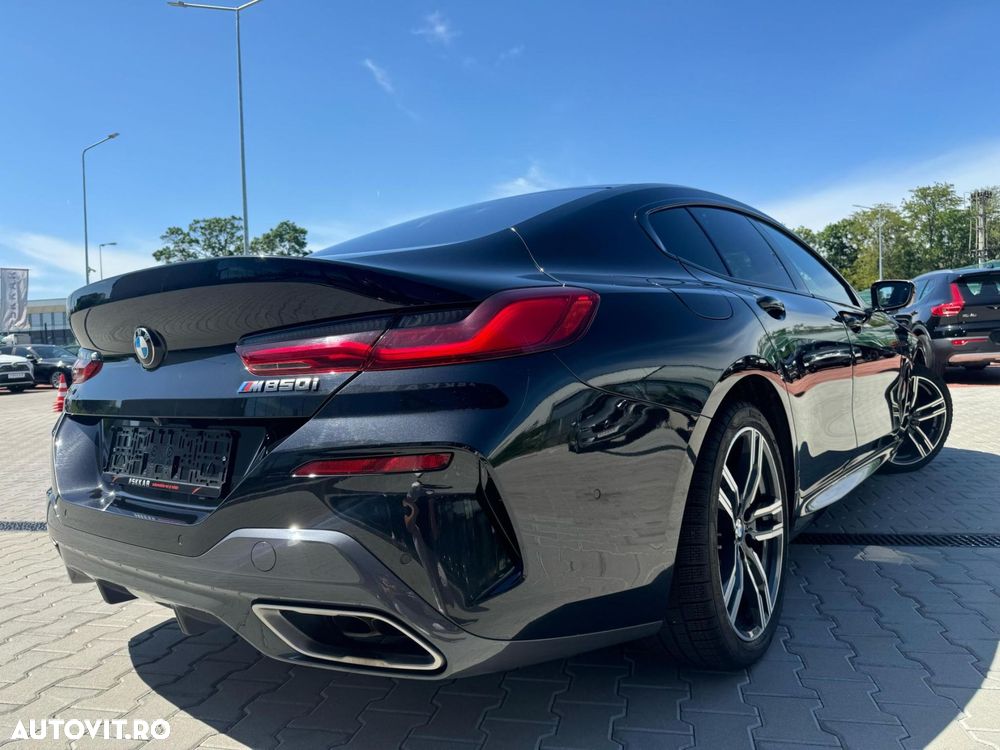 BMW M8 M850i xDrive - 38