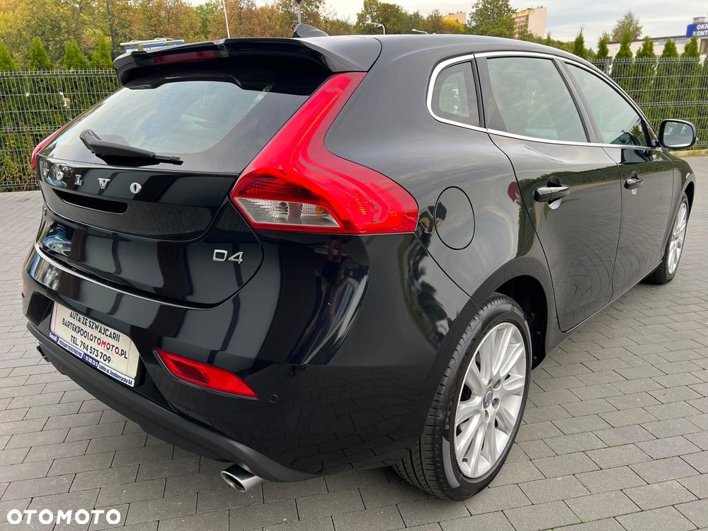 Volvo V40 D4 Geartronic Momentum - 4