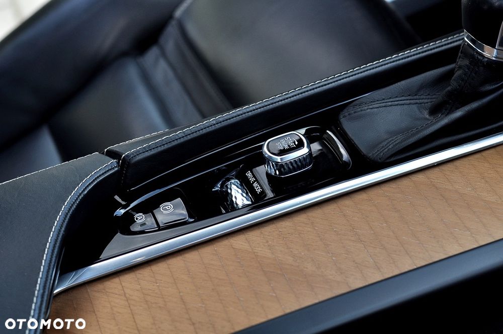 Volvo XC 90 D5 AWD Inscription 7os - 20