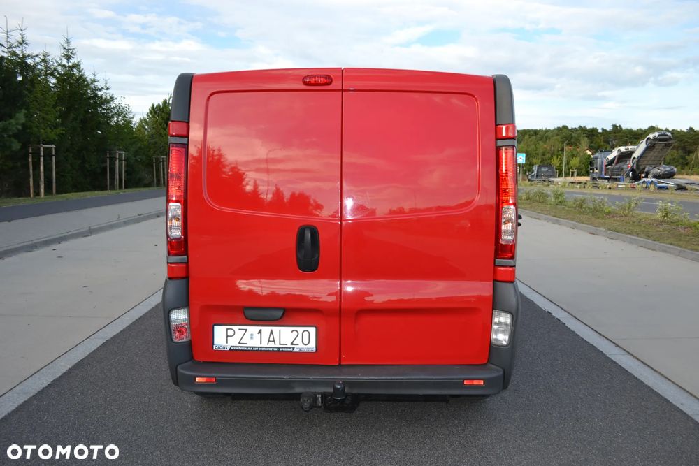 Opel Vivaro - 8