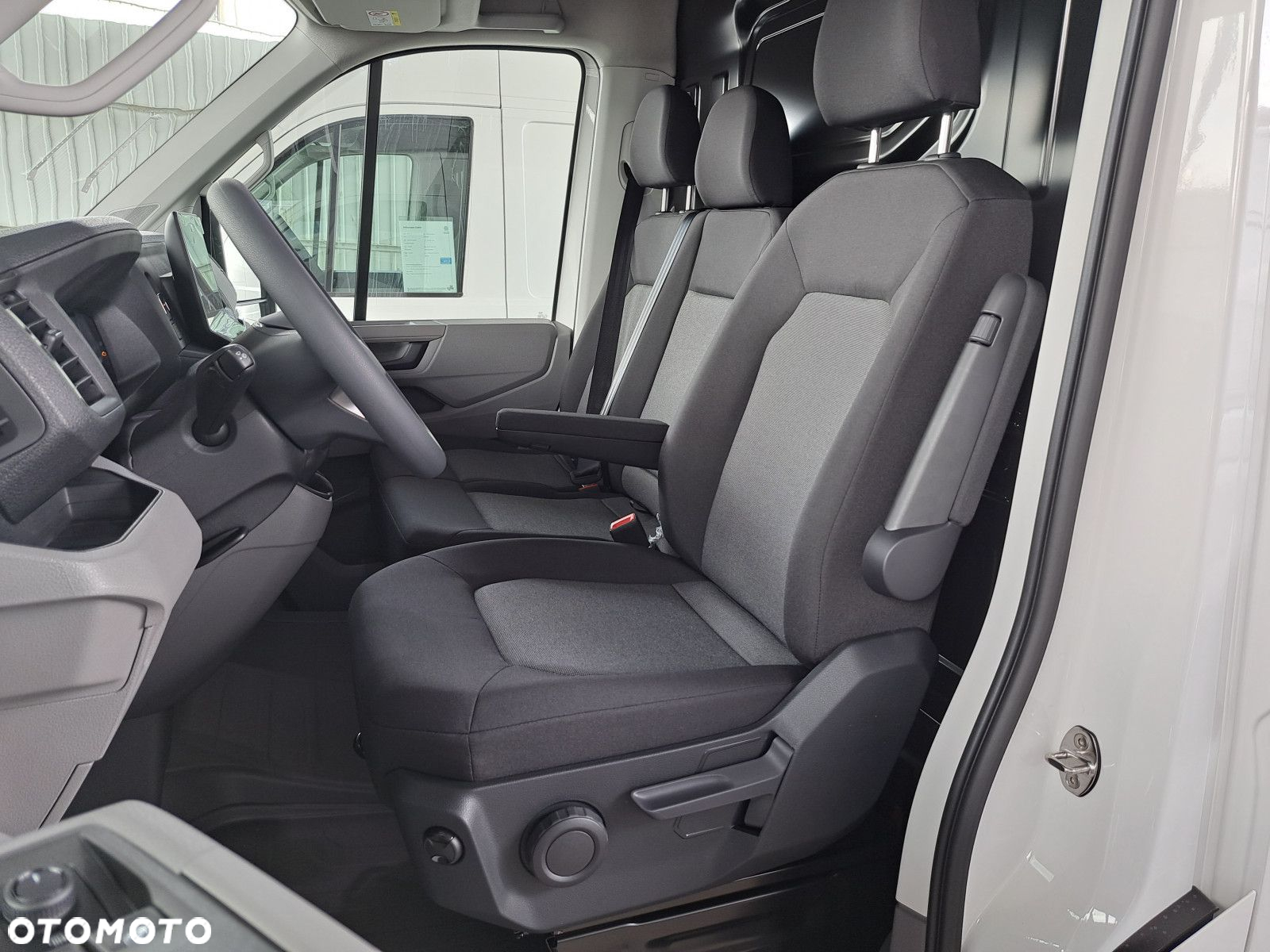 Volkswagen Crafter 2.0 TDI Manual - 10