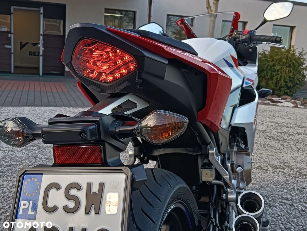 Honda CBR - 7