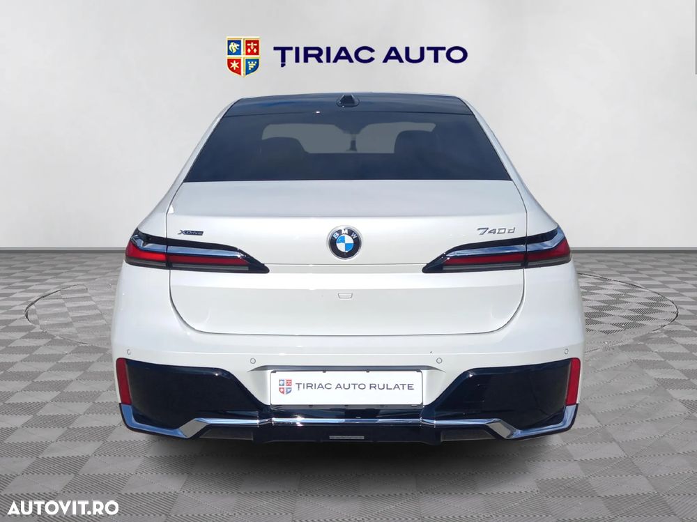 BMW Seria 7 740d xDrive MHEV - 4