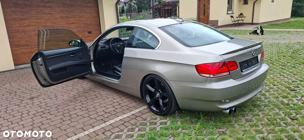 BMW Seria 3 325i - 28