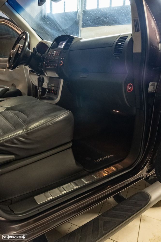 Nissan Navara 3.0 dCi V6 CD LE AT 4WD - 24