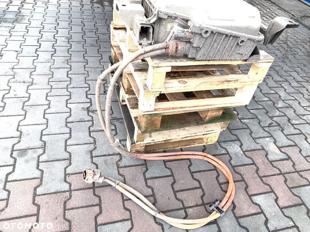 BATERIA HYBRYDA  MERCEDES-BENZ eSPRINTER Skrzynia (B910) 2020 - 2022 Electric (910.633) 85 kW [116 - 4