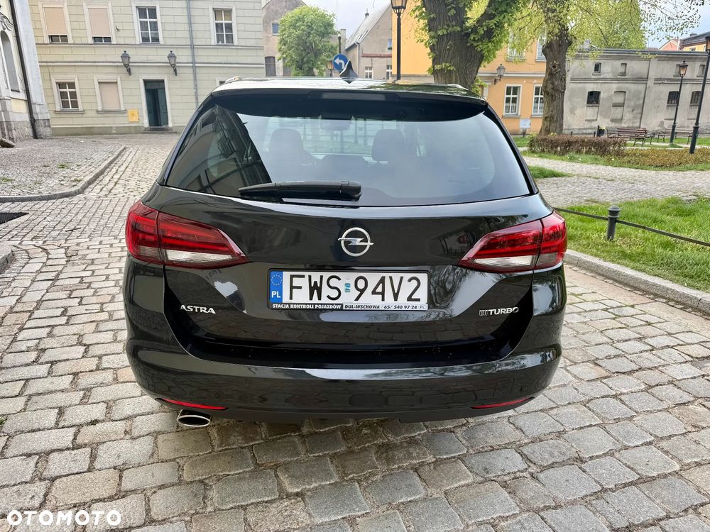 Opel Astra 1.6 BiTurbo D (CDTI) Start/Stop Innovation - 4