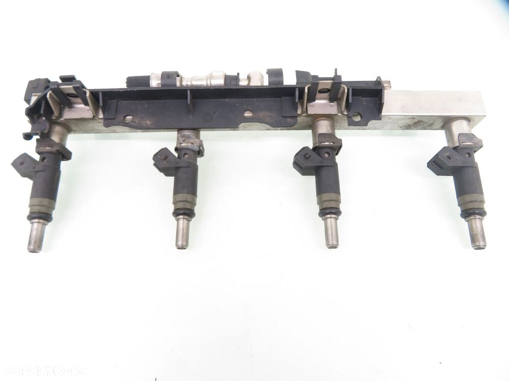 LISTWA WTRYSKOWA BMW E46 318 i N42B20A 7506158 - 4