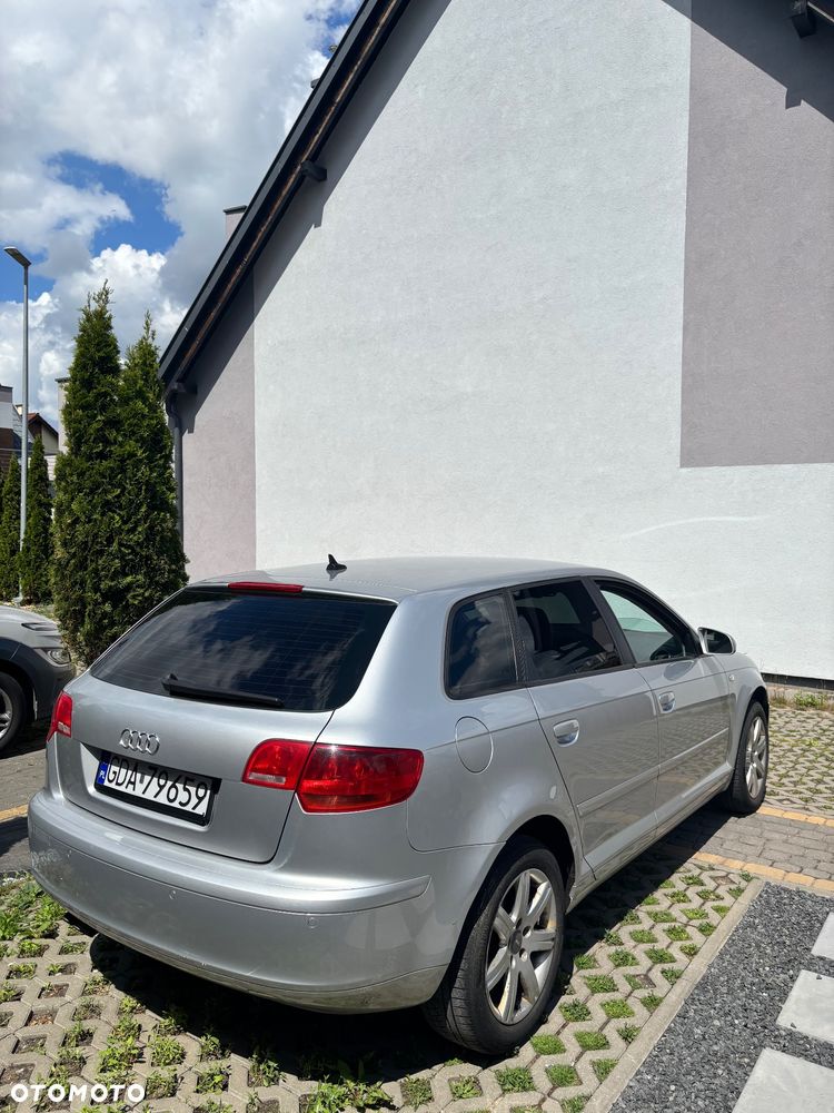 Audi A3 Sportback 2.0 TDI DPF Attraction - 4