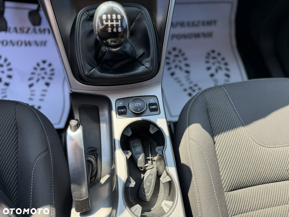Ford Kuga 2.0 TDCi 2x4 SYNC - 24