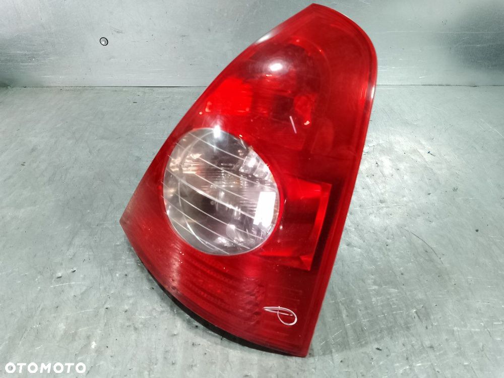 LAMPA TYLNA PRAWA RENAULT CLIO II LIFT 8200071414 HATCHBACK - 3