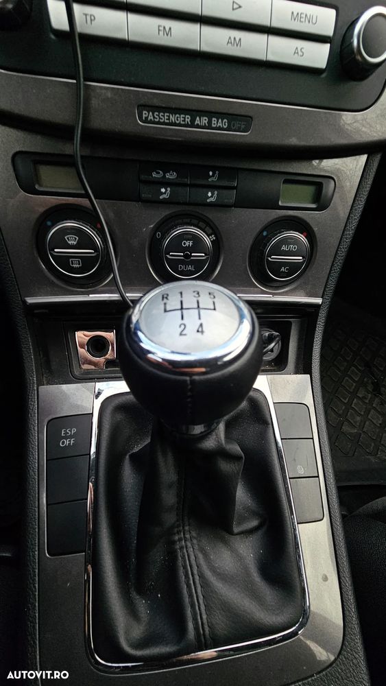 Volkswagen Passat Variant 1.9 TDI DPF BlueMotion - 20