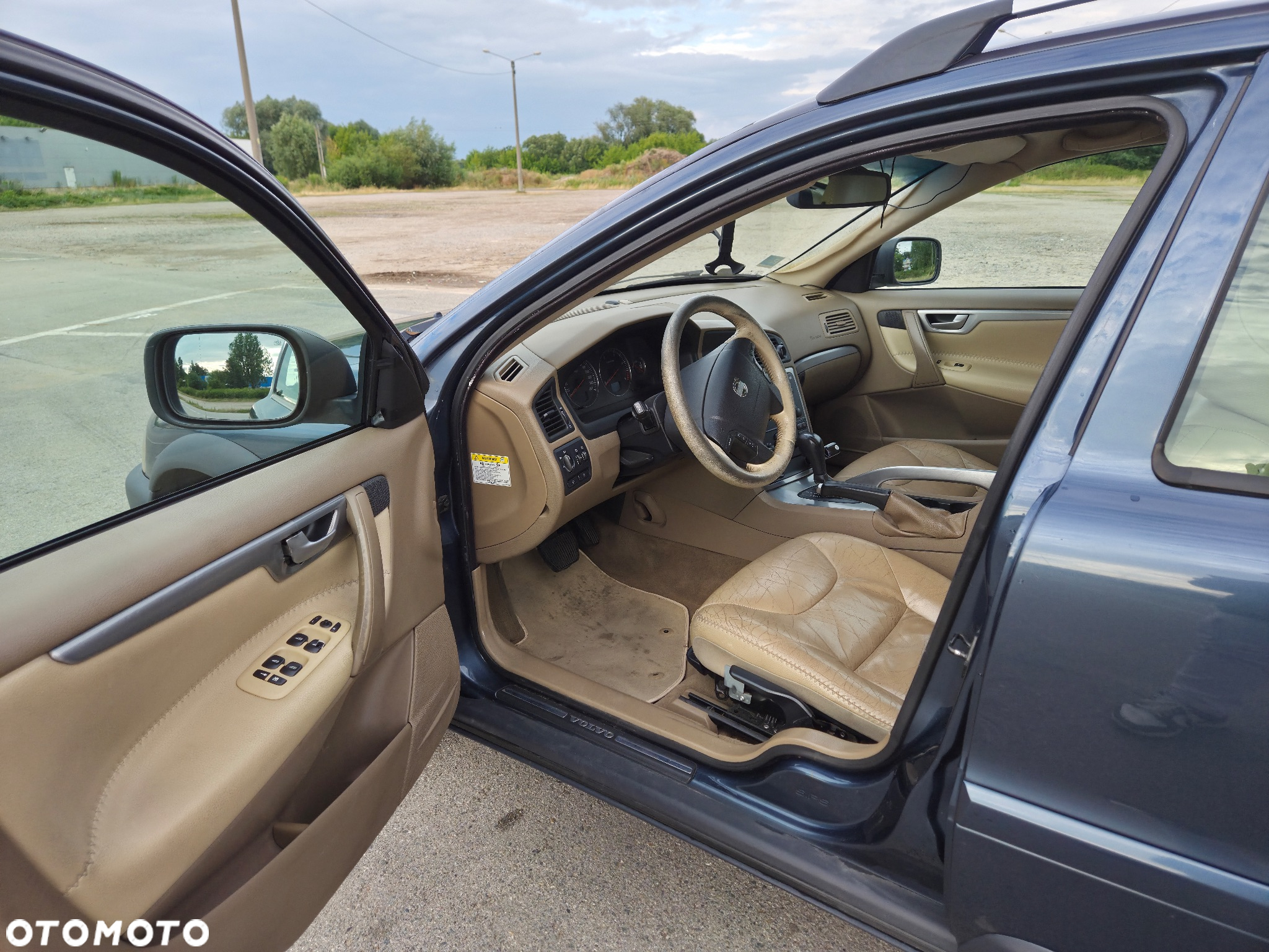 Volvo XC 70 2.4 AWD Automatik Momentum - 11