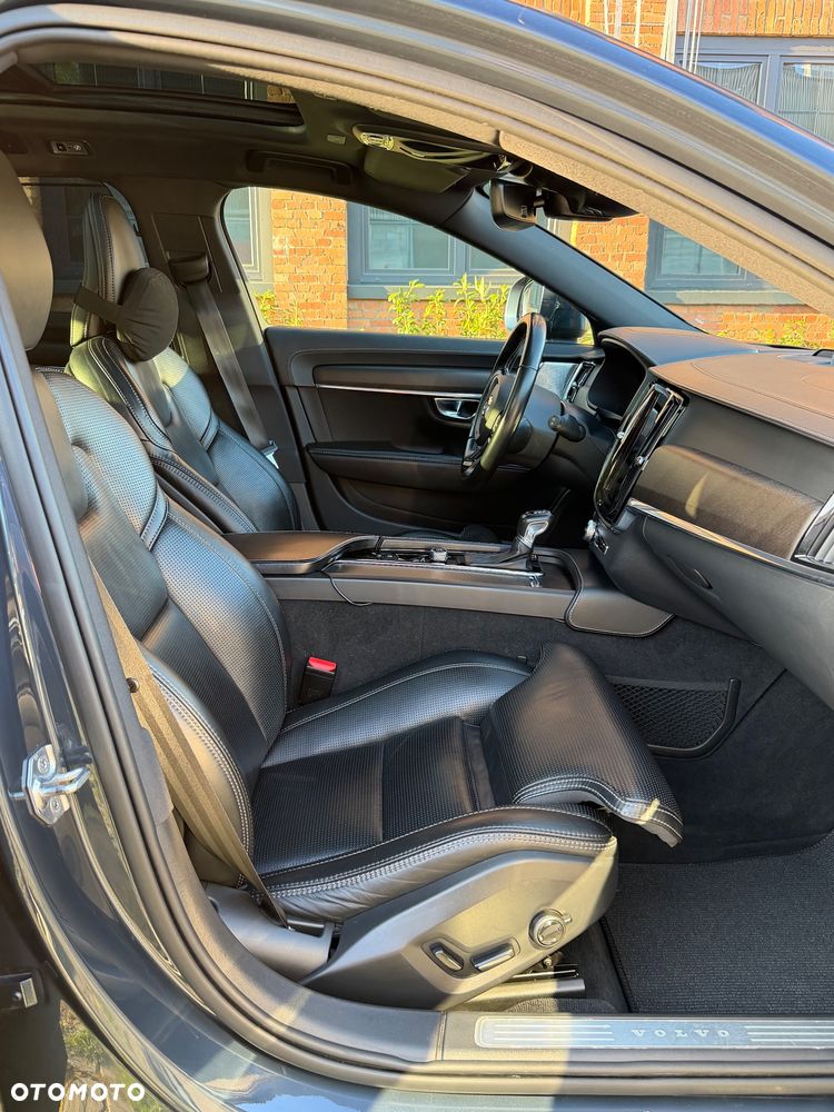 Volvo V90 Cross Country D5 AWD Geartronic - 24