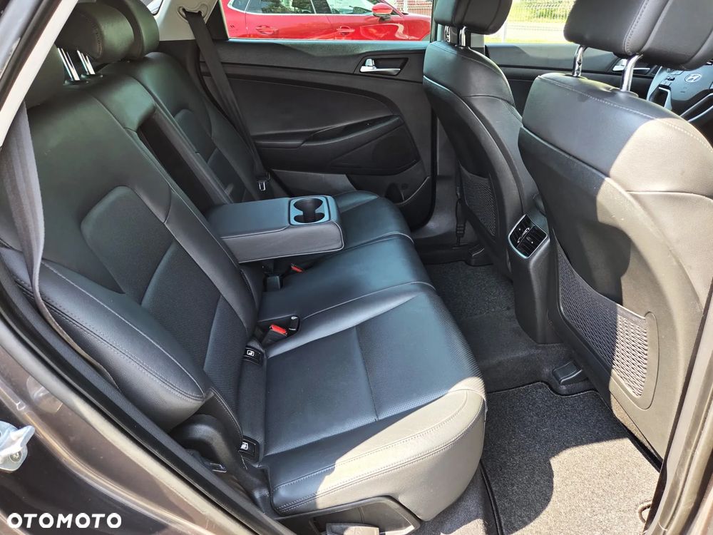Hyundai Tucson 1.6 GDI BlueDrive Style 2WD - 36