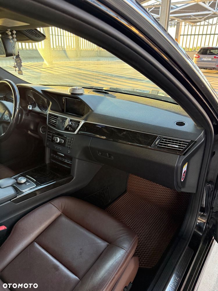 Mercedes-Benz Klasa E 250 CDI 4-Matic BlueEff Avantgarde - 17