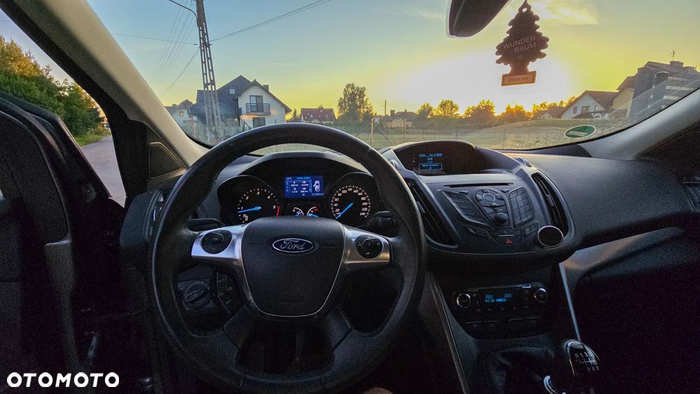 Ford Kuga - 12