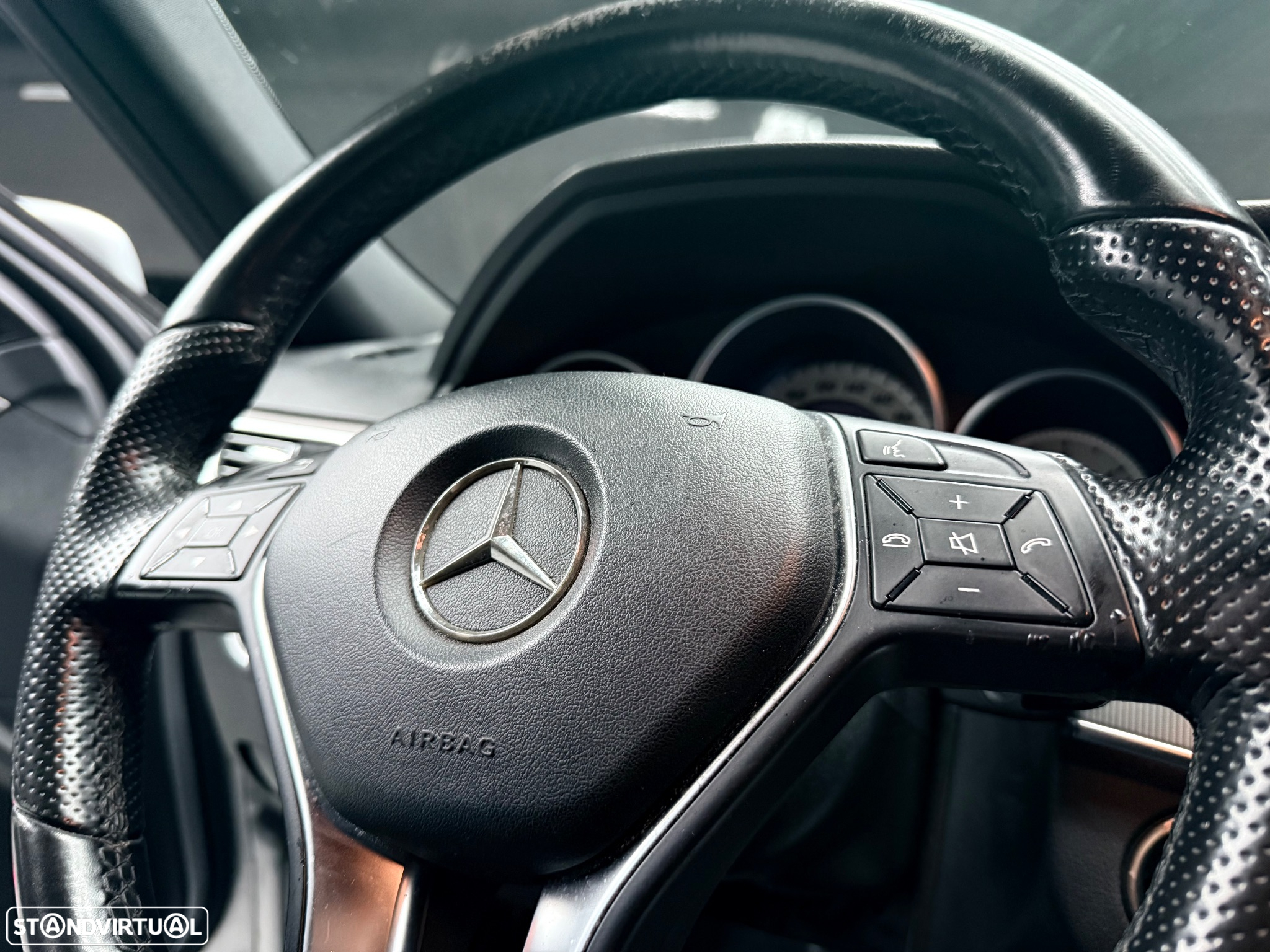 Mercedes-Benz E 200 BlueTEC Avantgarde Auto - 8