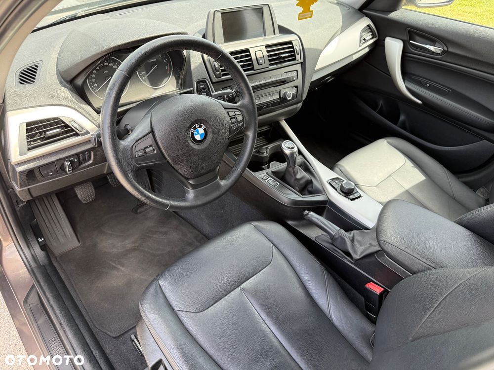 BMW Seria 1 116i Sport Line - 13