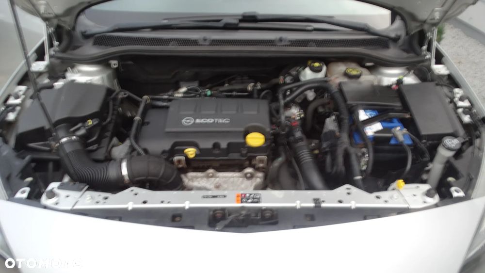 Opel Astra 1.4 T Cosmo - 22