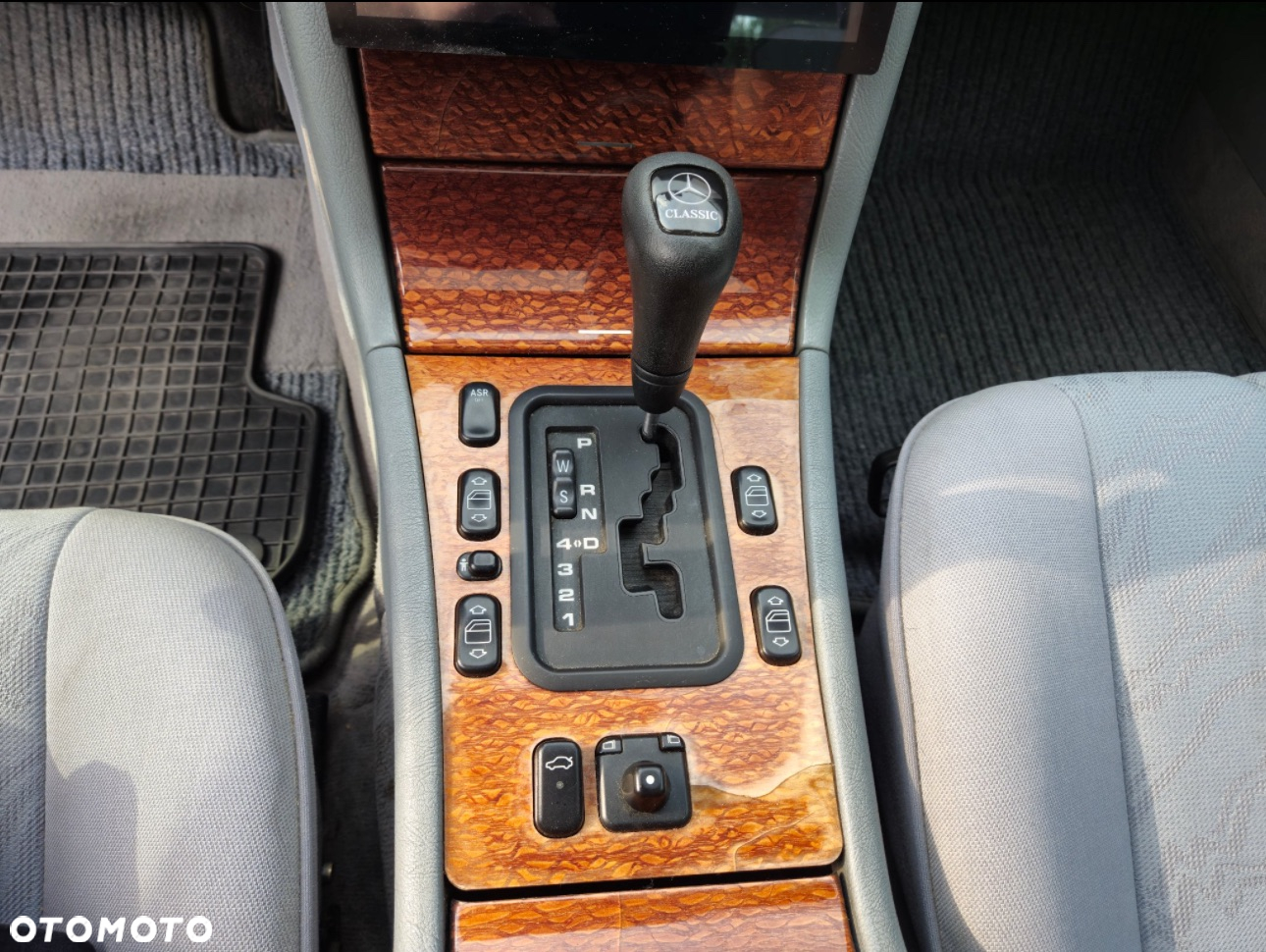 Mercedes-Benz Klasa E - 15