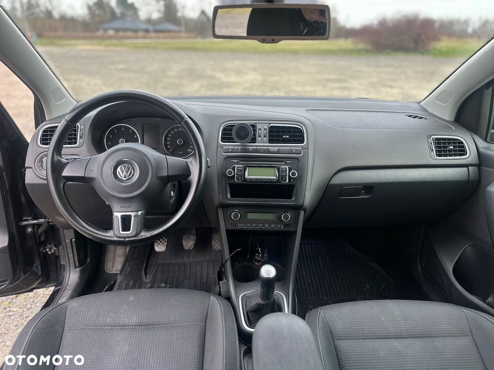 Volkswagen Polo 1.4 16V Highline - 9
