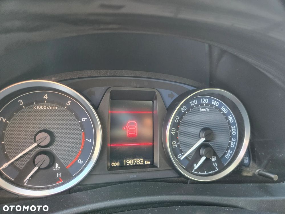 Toyota Auris 1.6 Valvematic Executive - 6