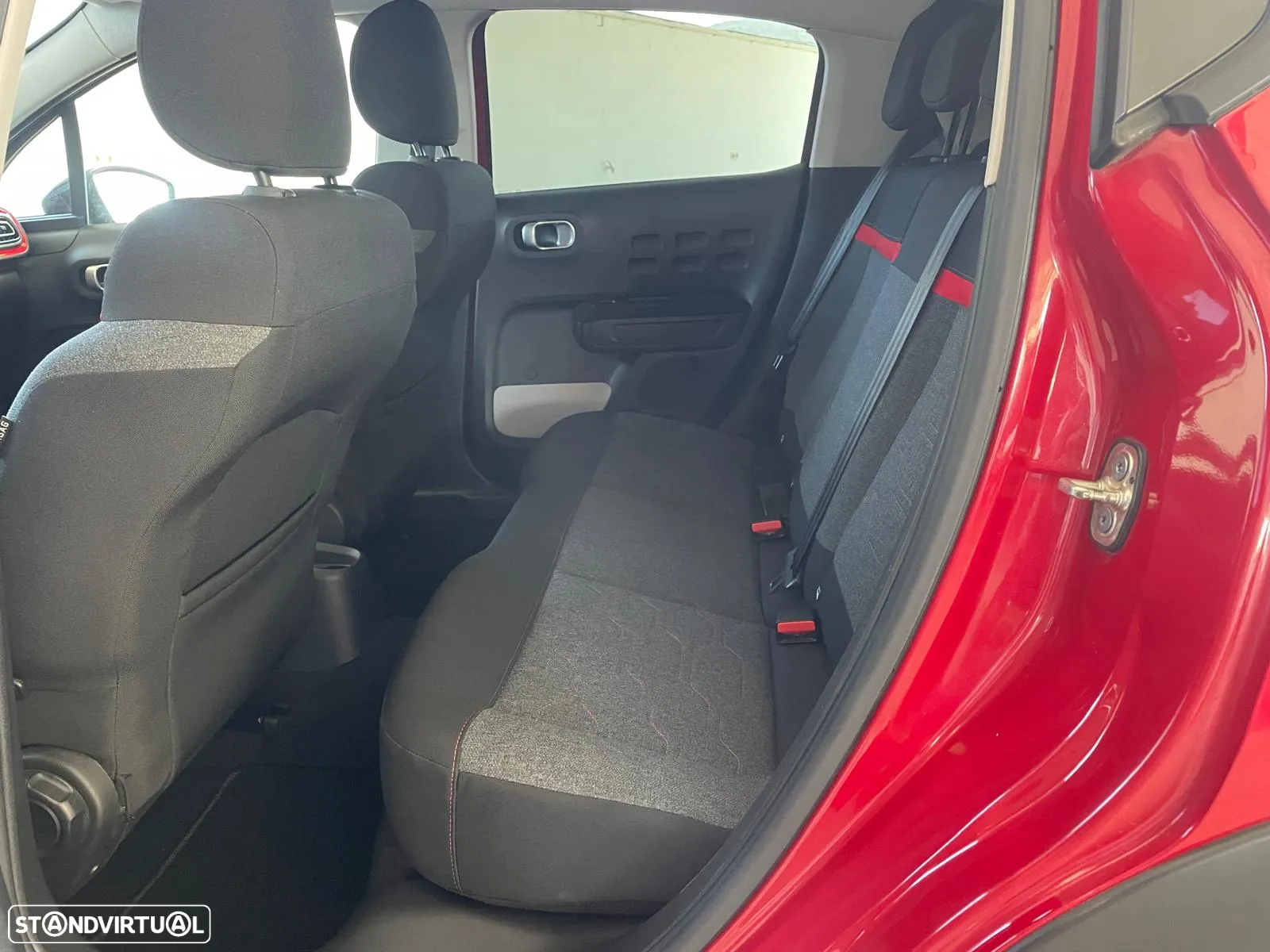 Citroën C3 1.2 PureTech Shine - 25