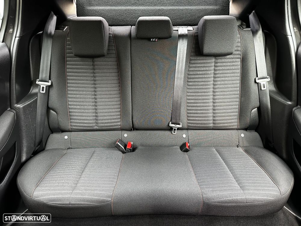 Peugeot 208 1.2 PureTech Active Pack - 39