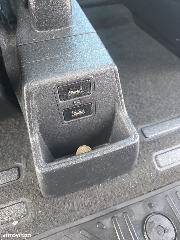 Ford Tourneo Custom Bus 320 2.0 EcoBlue 185 CP L2H1 Titanium X Aut. - 31