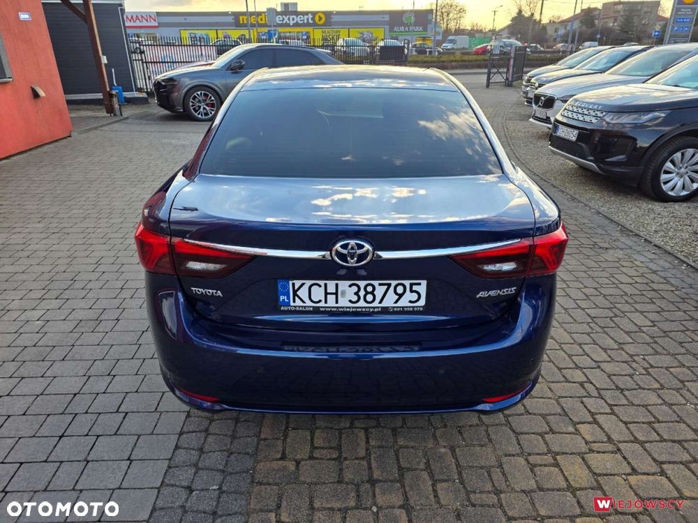 Toyota Avensis - 10