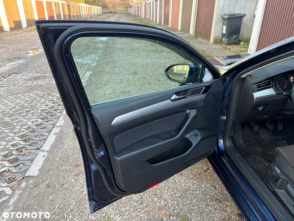 Volkswagen Passat 1.8 TSI BMT Comfortline - 18