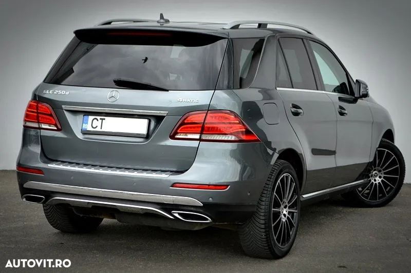 Mercedes-Benz GLE 250 d 4Matic 9G-TRONIC AMG Line - 10