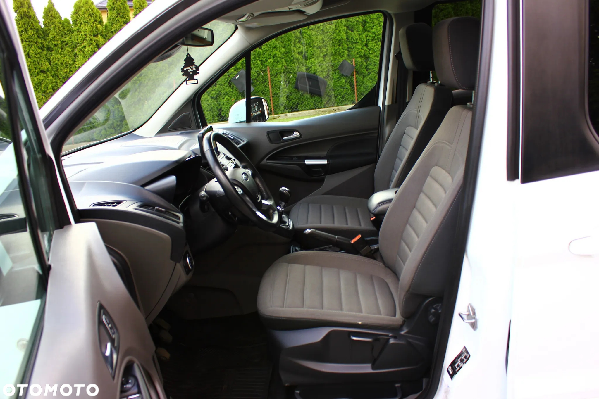 Ford Tourneo Connect 1.5 EcoBlue Titanium - 25