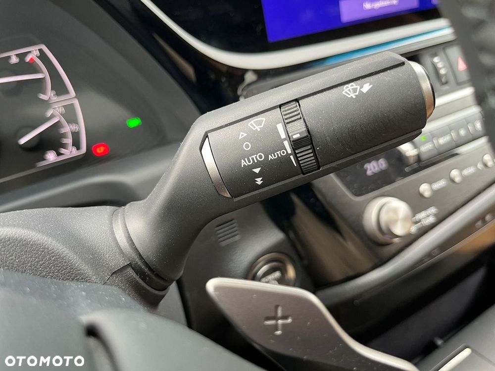 Lexus ES 300h Business Edition - 27