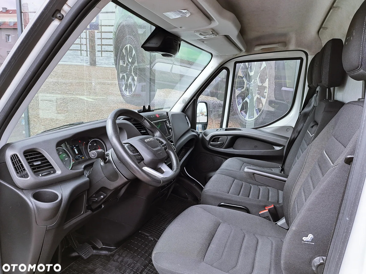Iveco DAILY - 23