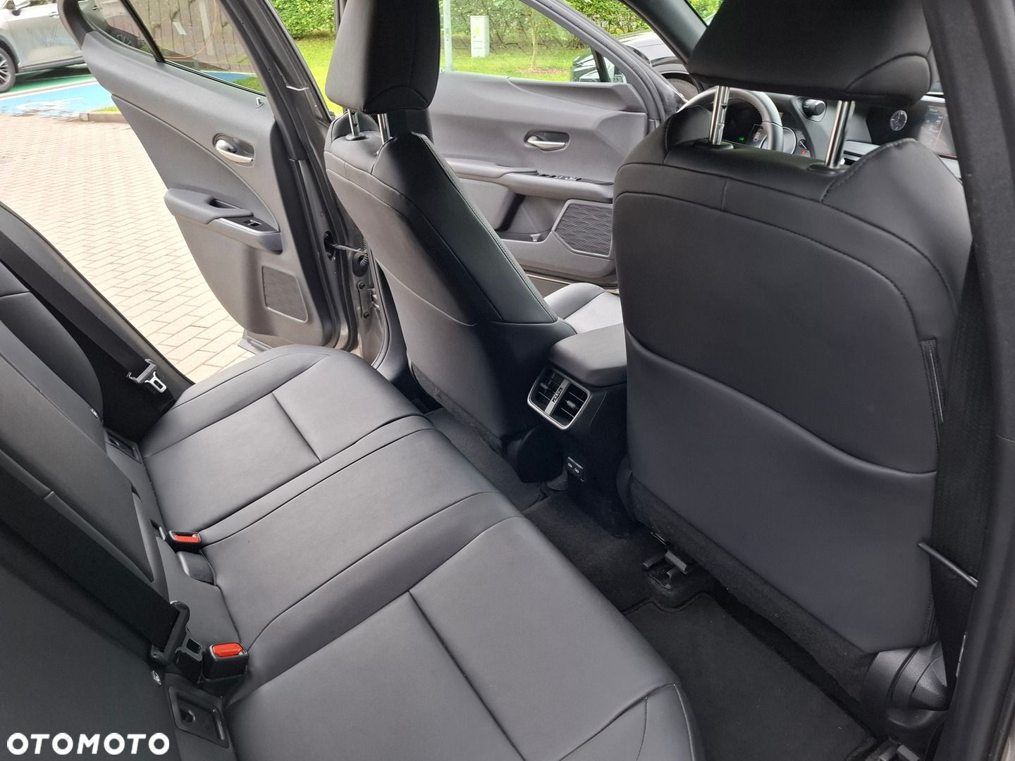 Lexus UX 250h GPF F Impression 2WD - 24