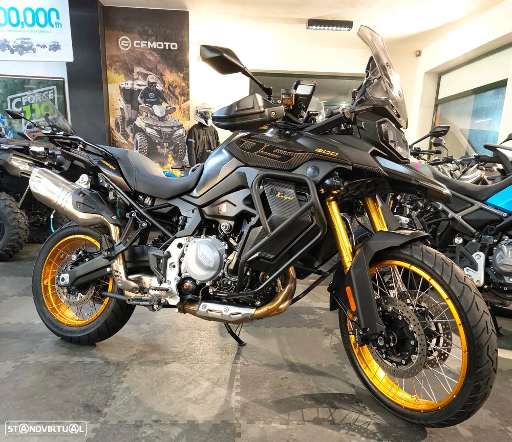 Voge 900DSX Black Knight - 9