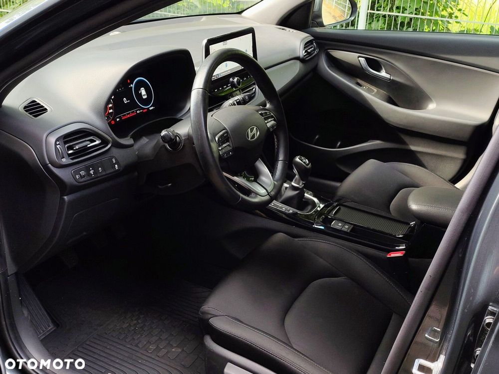 Hyundai i30 1.5 T-GDI 48V Smart - 11