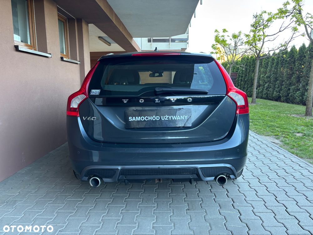 Volvo V60 D3 Geartronic R-Design - 11