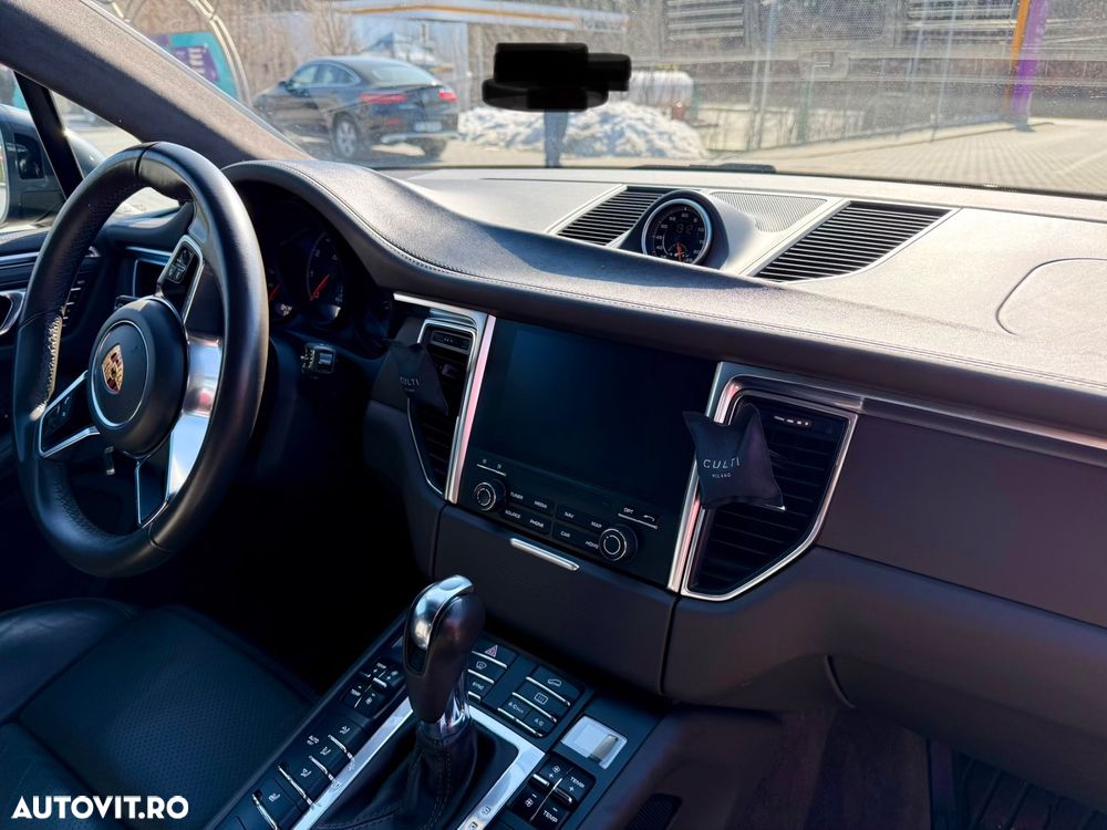 Porsche Macan - 10
